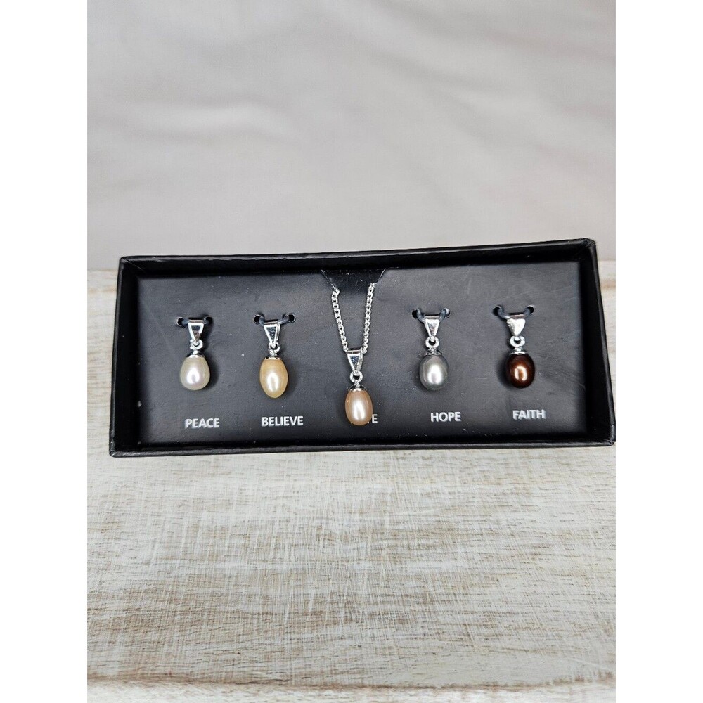 Avon x Nataliya V. Collister Genuine Freshwater Pearl Pendant Necklace Set NIB